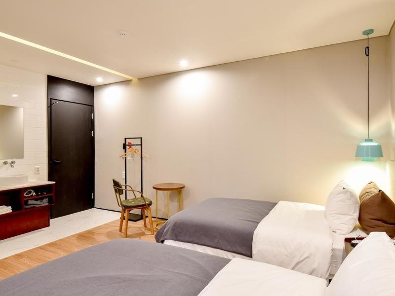 Hotel Brown Dot Yangjeong Busan Esterno foto